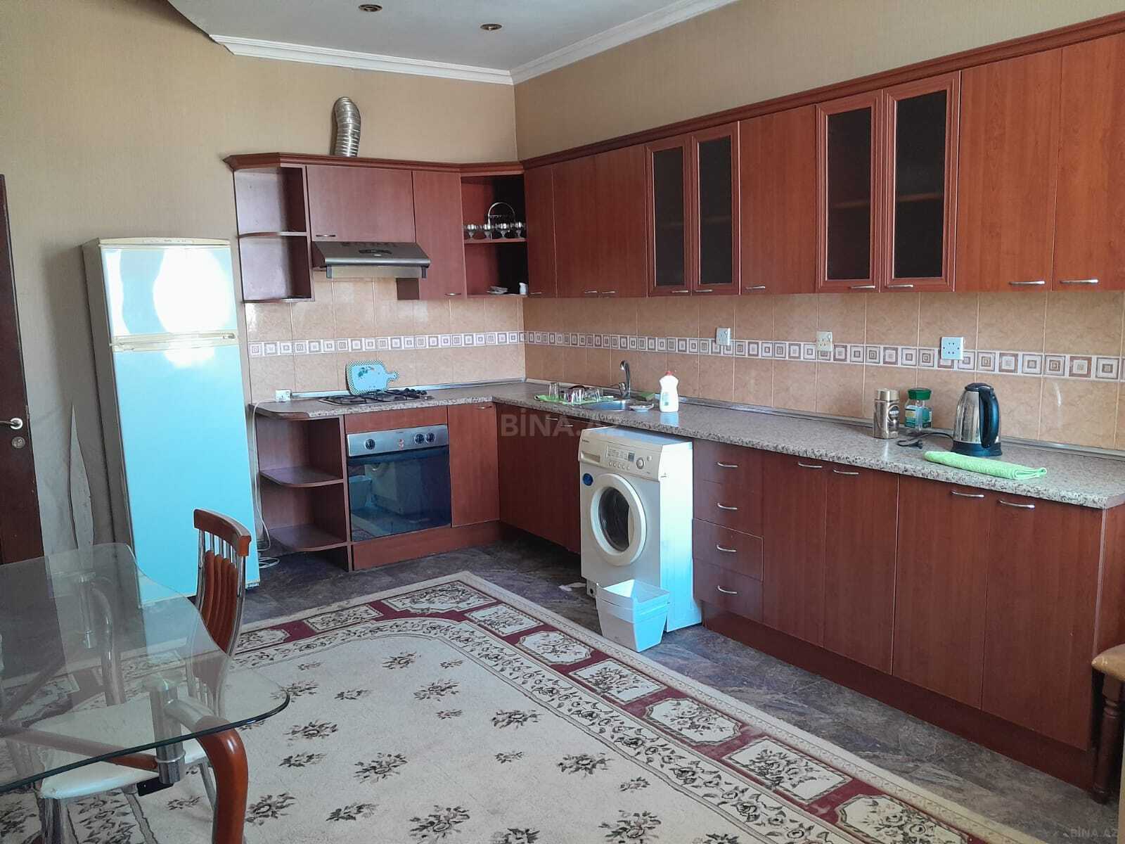 3 otaqlı Yeni tikili, 28 May m., Bakı