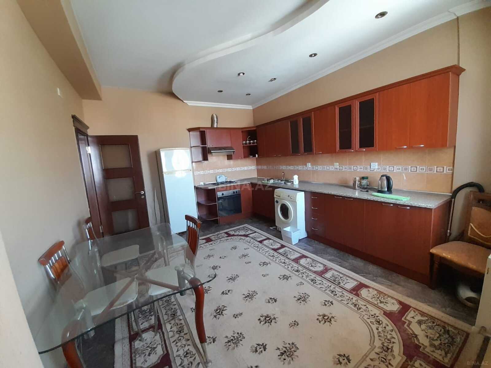 3 otaqlı Yeni tikili, 28 May m., Bakı
