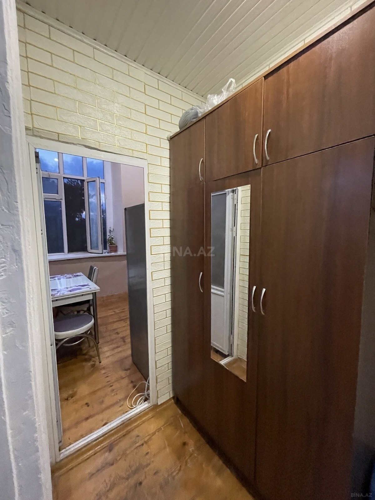 1 otaqlı Köhnə tikili, Bülbülə q., Bakı