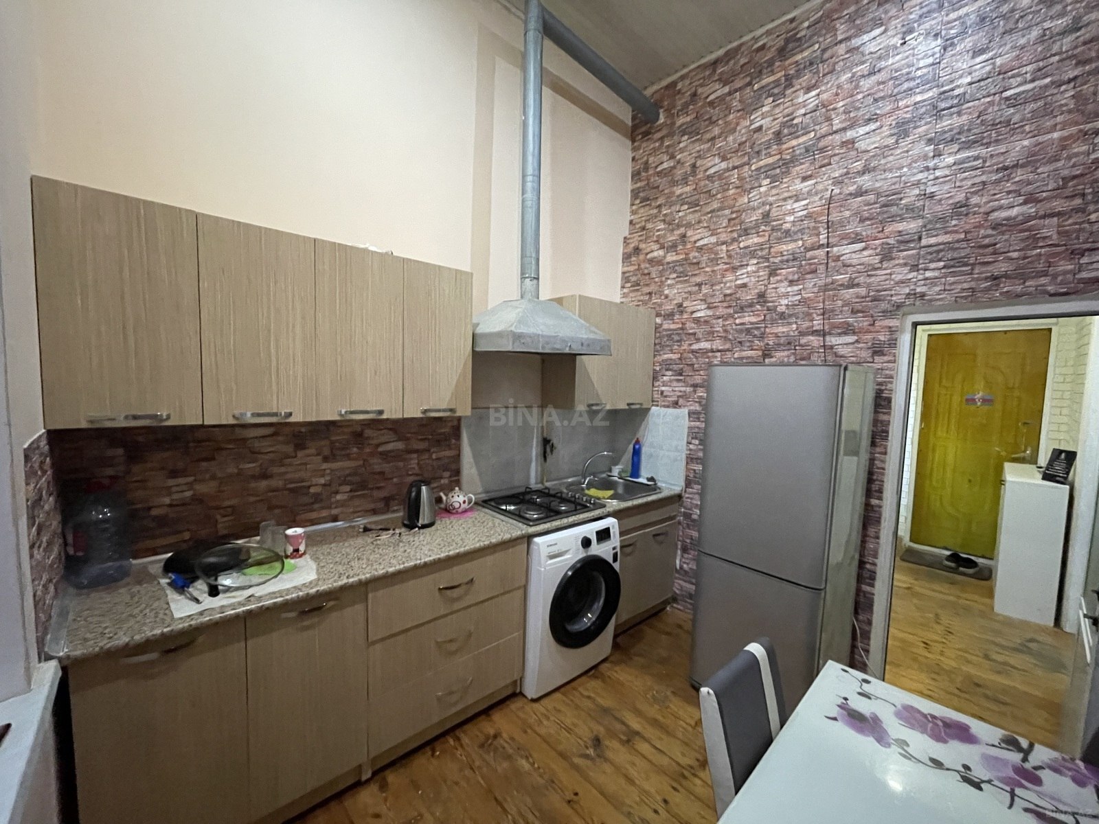 1 otaqlı Köhnə tikili, Bülbülə q., Bakı