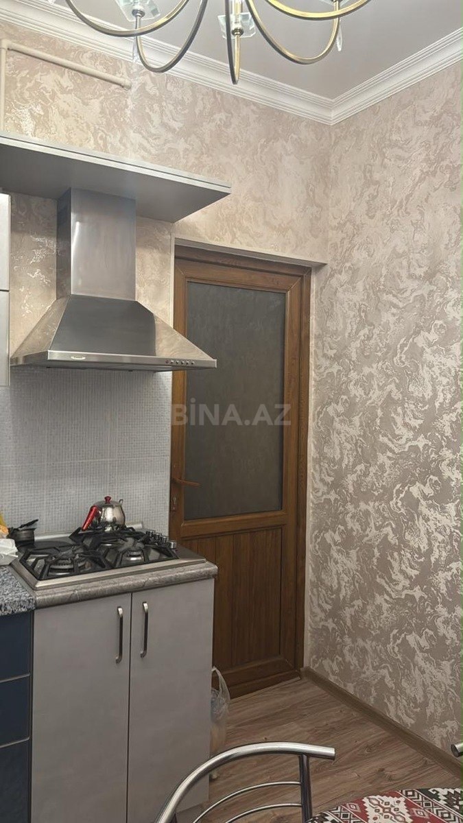 2 otaqlı Köhnə tikili, Şah İsmayıl Xətai m., Bakı