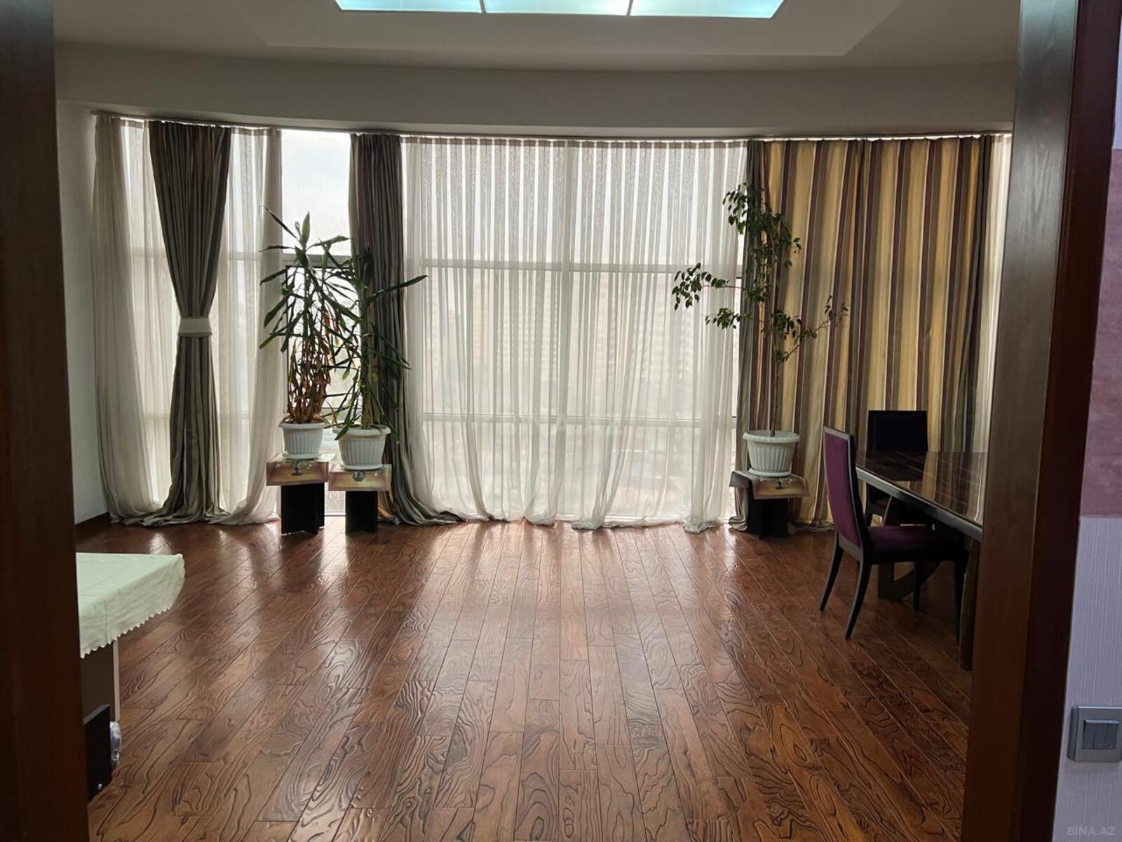 2 otaqlı, 117.0 m², Sahil