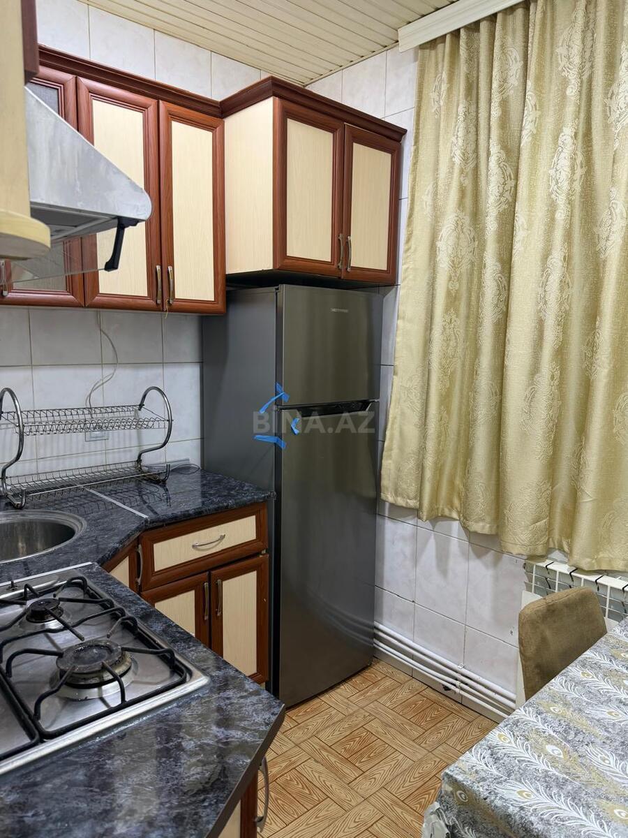 1 otaqlı Köhnə tikili, Memar Əcəmi m., Bakı