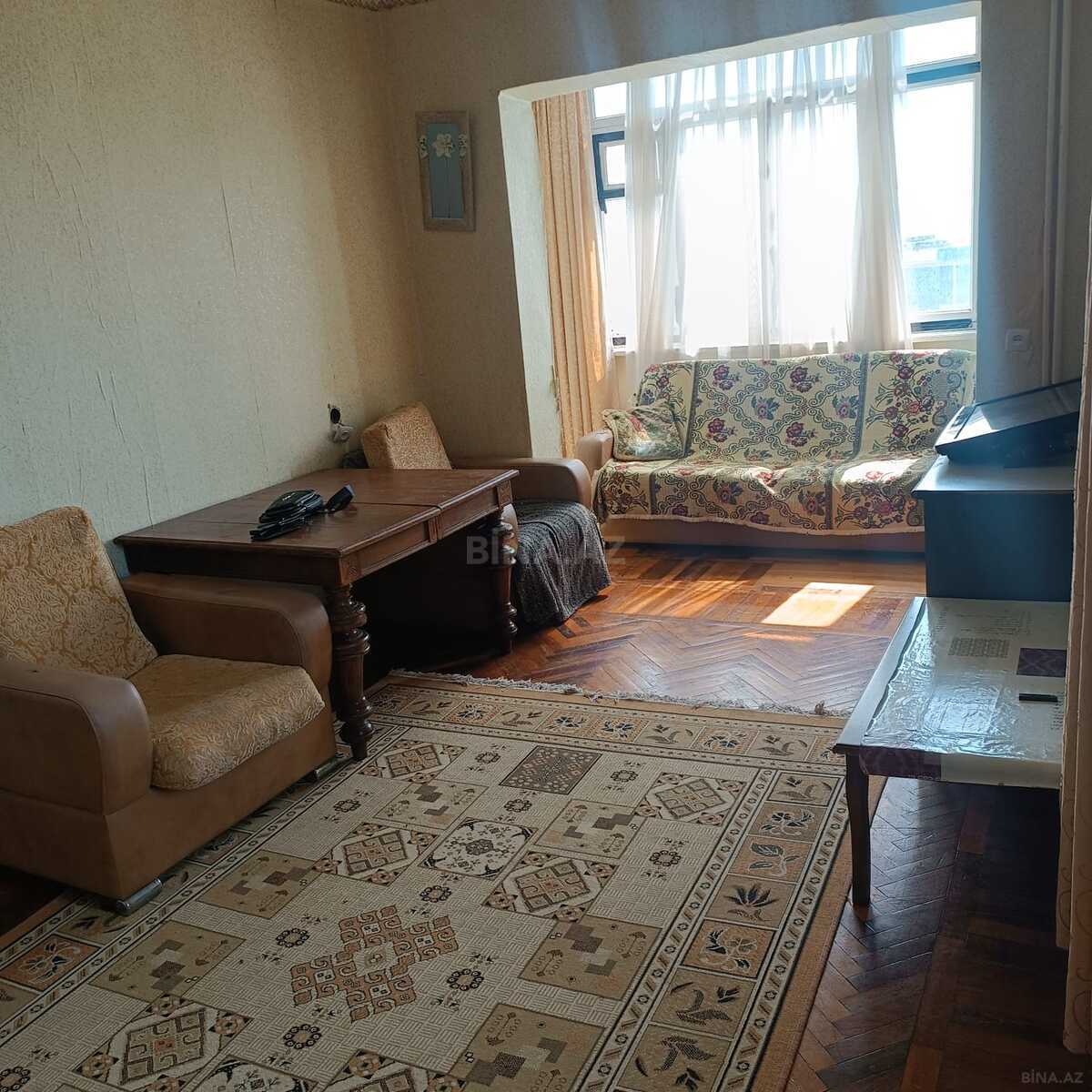 2 otaqlı Köhnə tikili, Əhmədli m., Bakı