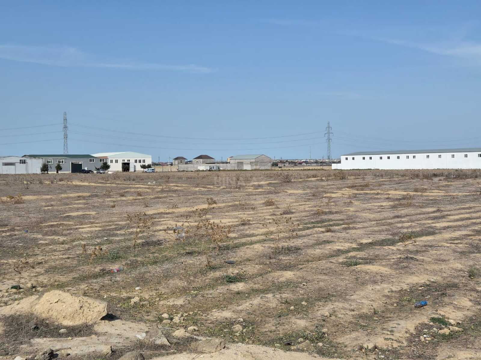Torpaq Binə q., Bakı