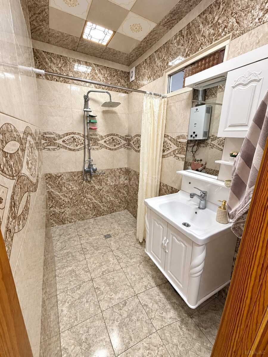 2 otaqlı Köhnə tikili, Xalqlar Dostluğu m., Bakı