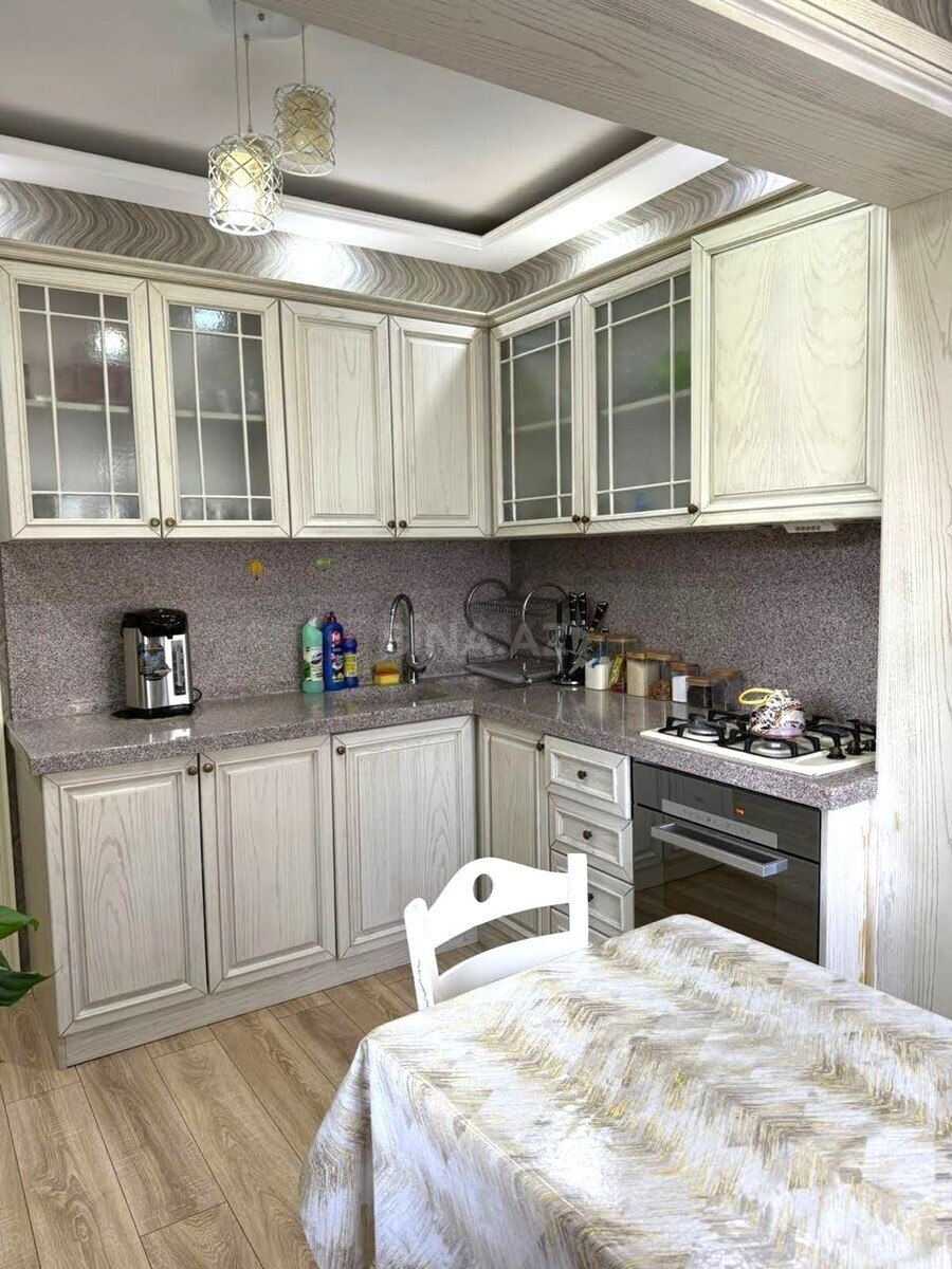 3 otaqlı Köhnə tikili, Gənclik m., Bakı