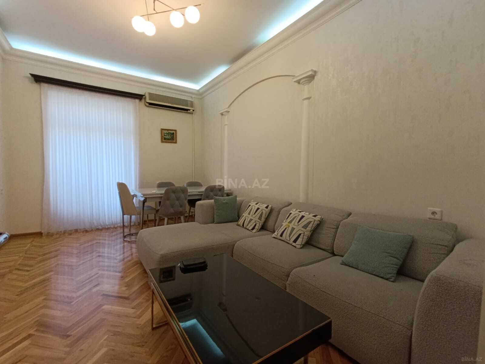 3 otaqlı Köhnə tikili, Sahil m., Bakı