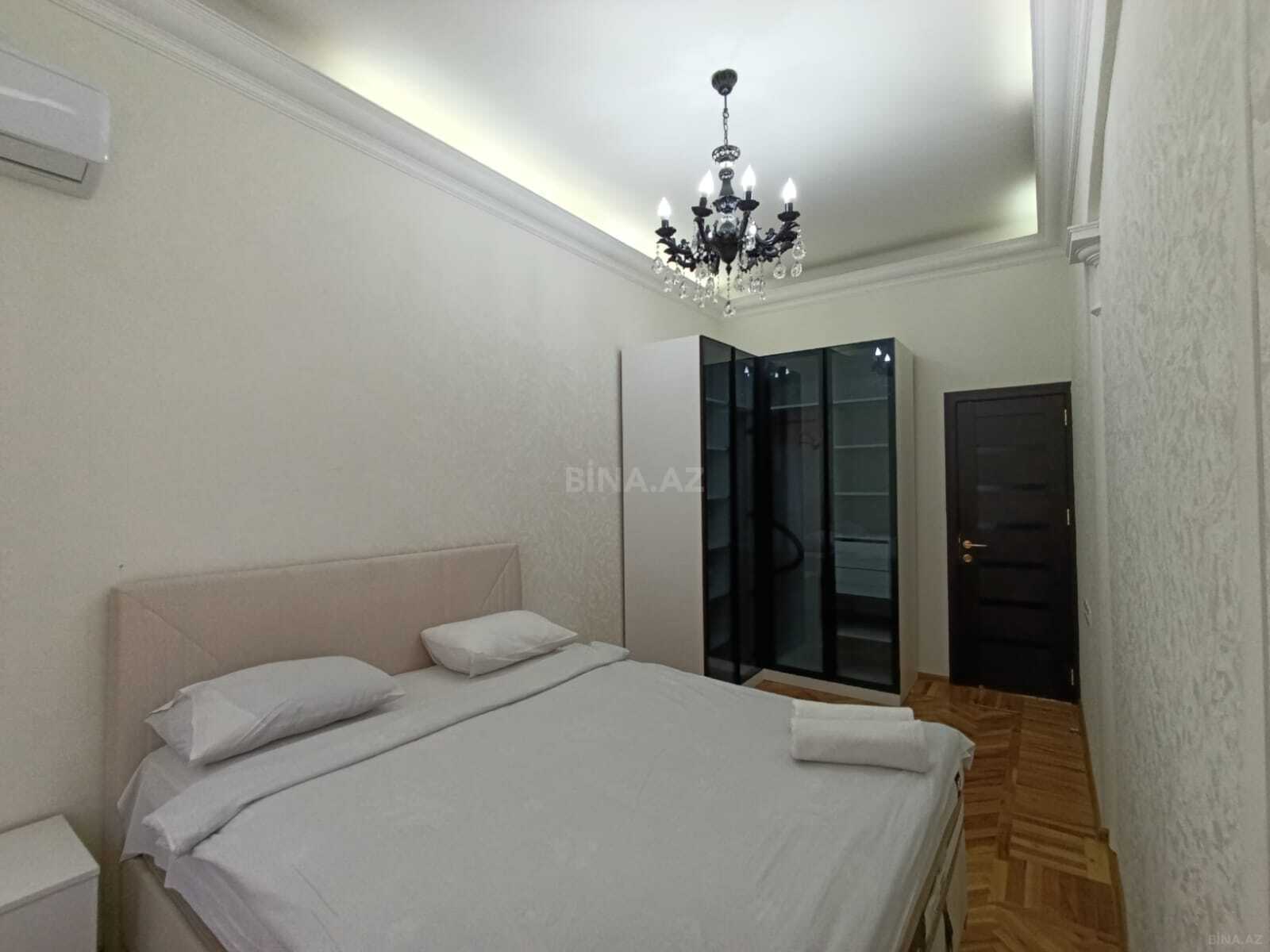 3 otaqlı Köhnə tikili, Sahil m., Bakı