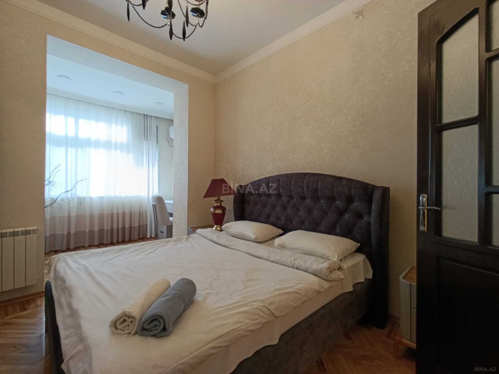 3 otaqlı Köhnə tikili, Sahil m., Bakı