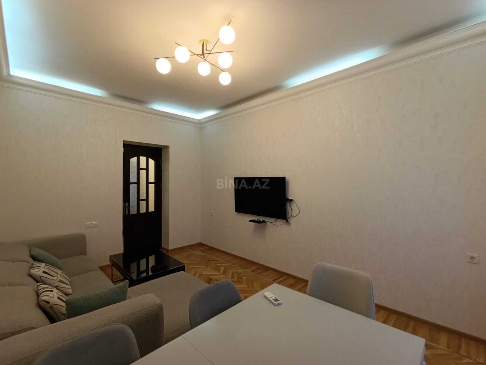 3 otaqlı Köhnə tikili, Sahil m., Bakı