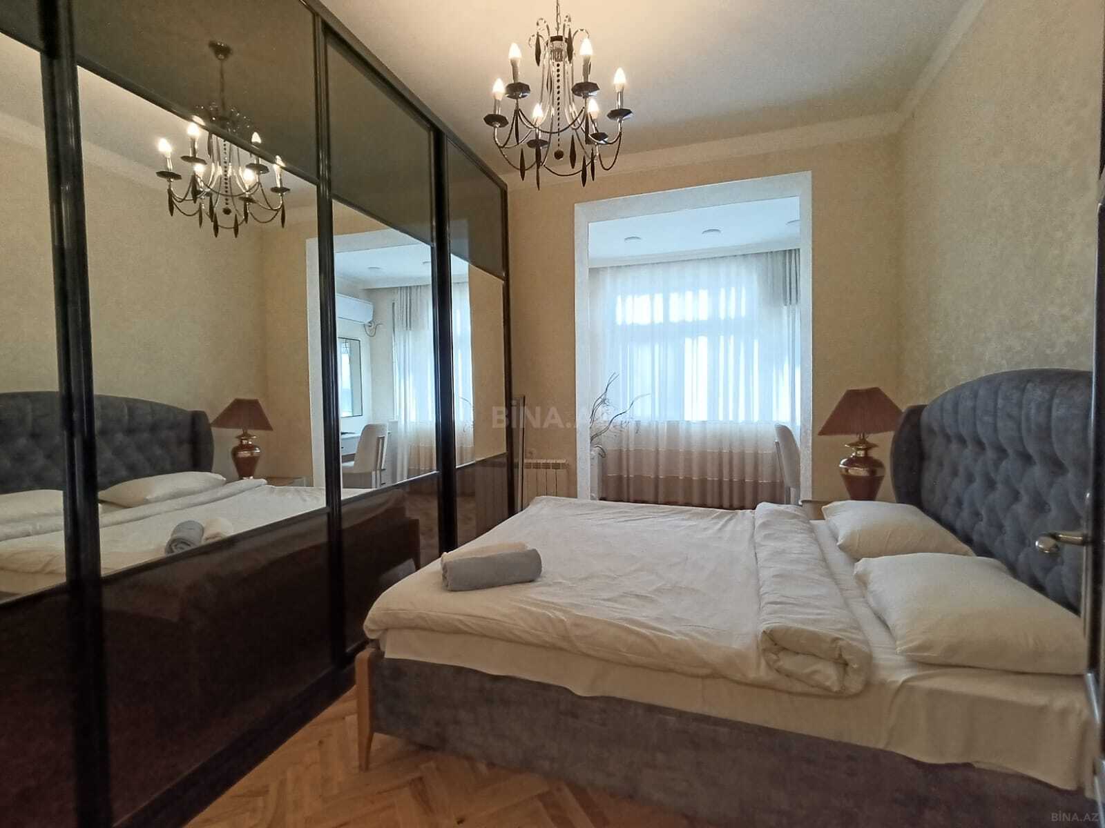 3 otaqlı Köhnə tikili, Sahil m., Bakı