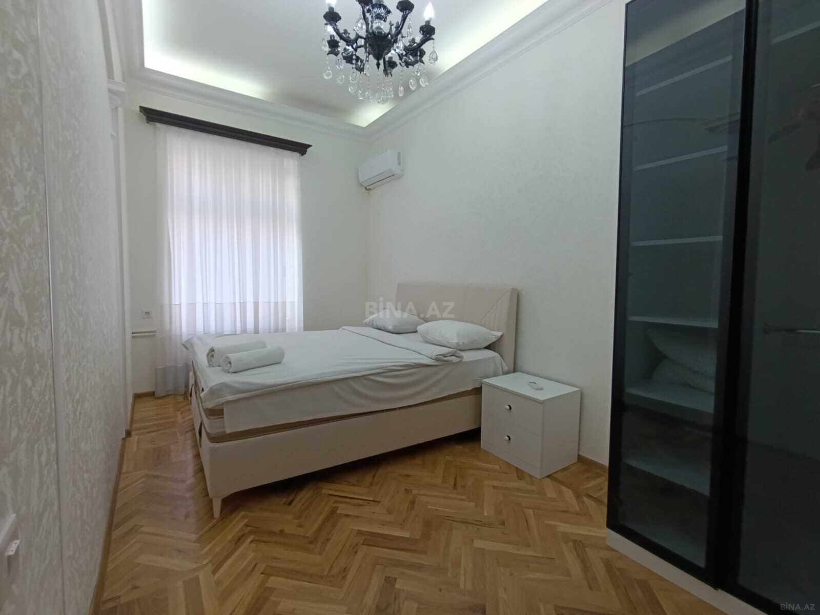 3 otaqlı Köhnə tikili, Sahil m., Bakı