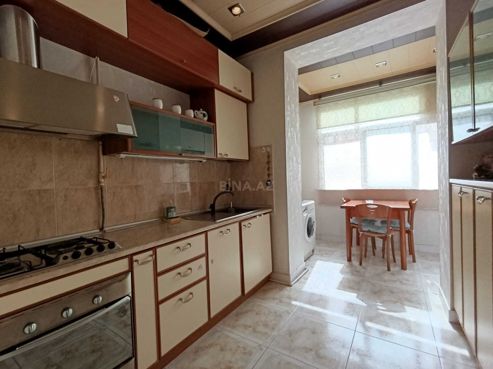 3 otaqlı Köhnə tikili, Sahil m., Bakı