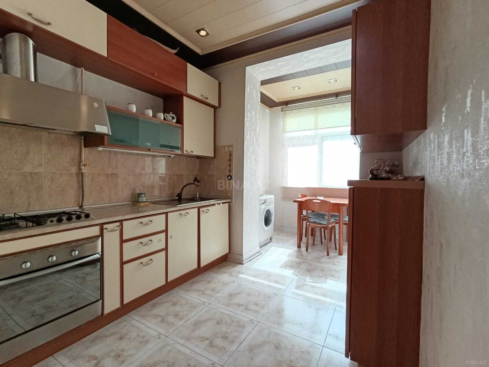 3 otaqlı Köhnə tikili, Sahil m., Bakı