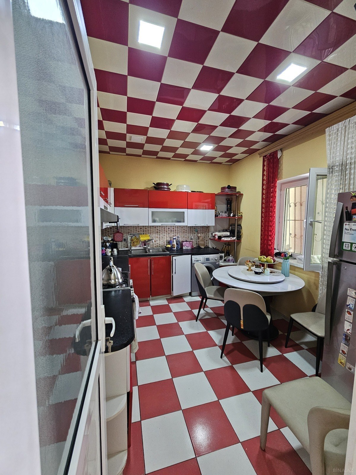 5 otaqlı Həyət evi/Bağ evi, Şüvəlan q., Bakı