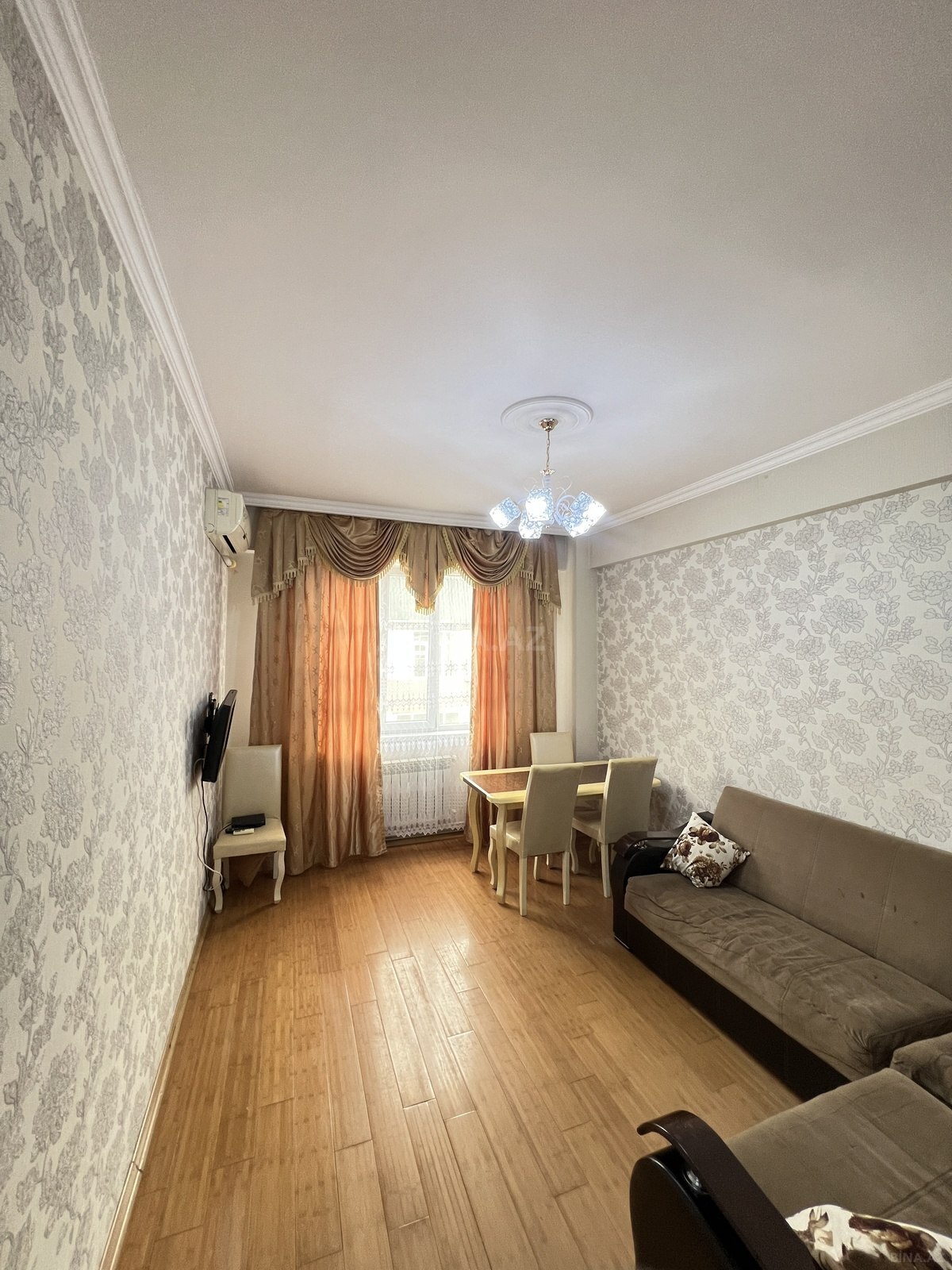 2 otaqlı Yeni tikili, Xırdalan