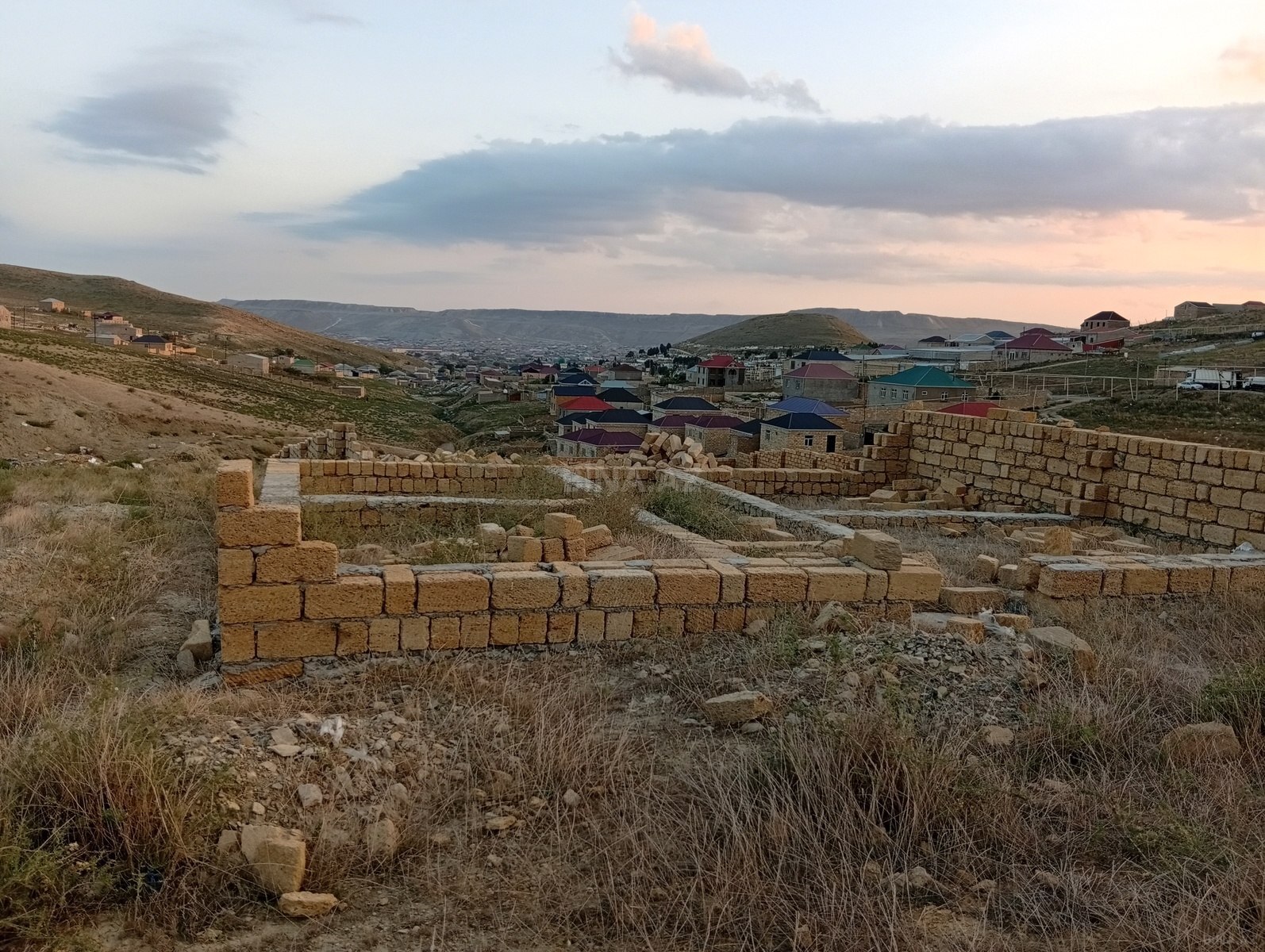 Torpaq Qobu q., Bakı