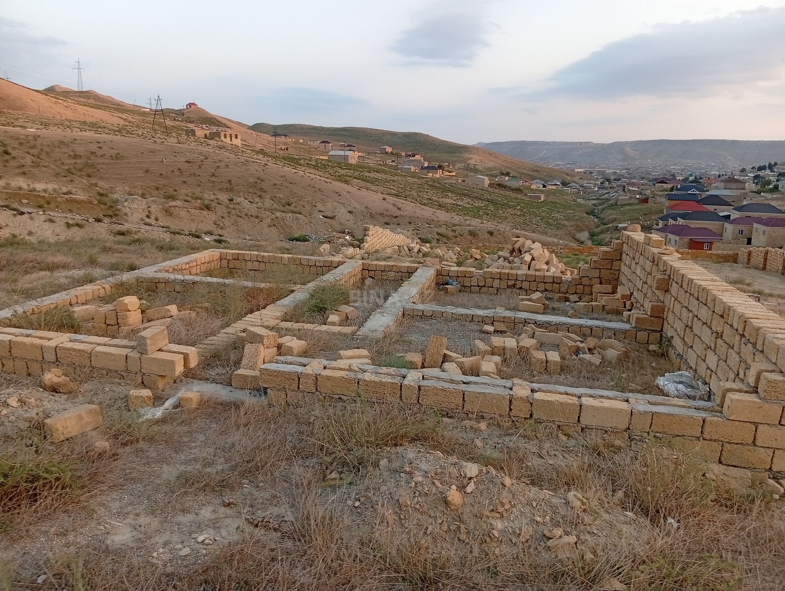 Torpaq Qobu q., Bakı