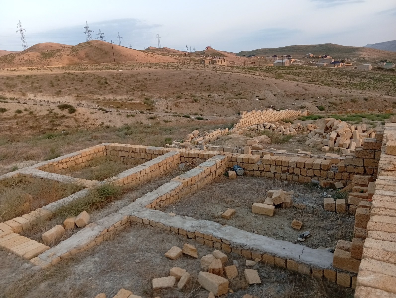 Torpaq Qobu q., Bakı
