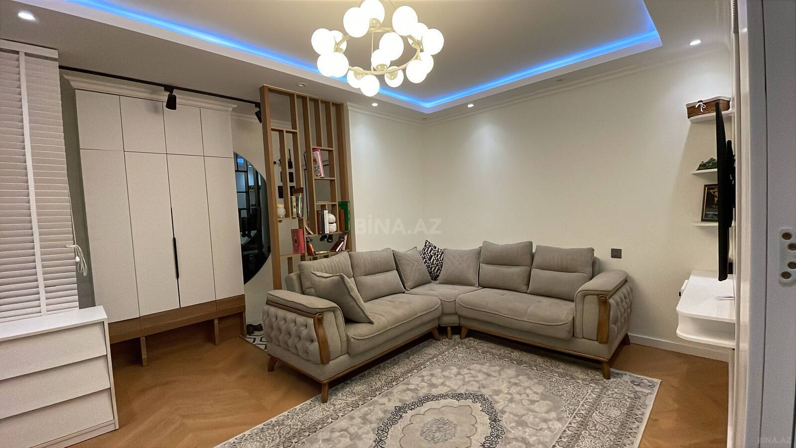 2 otaqlı Köhnə tikili, Elmlər Akademiyası m., Bakı
