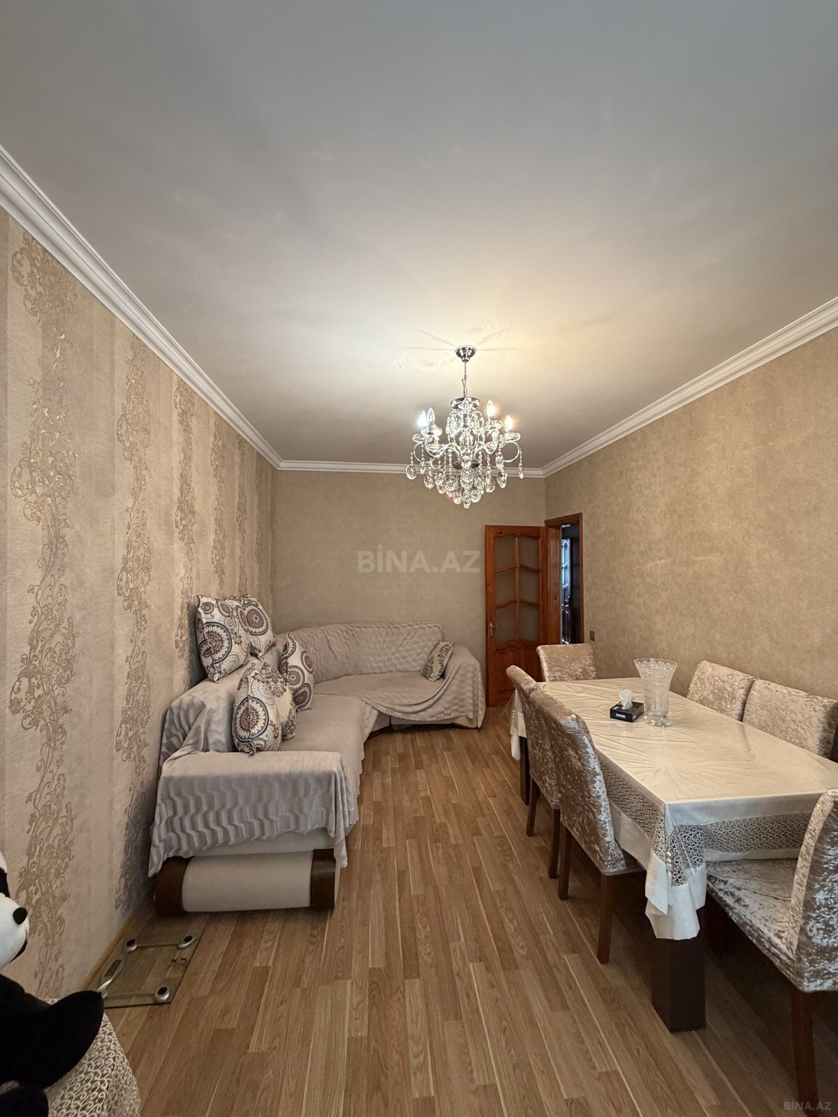 3 otaqlı Köhnə tikili, Bakıxanov q., Bakı