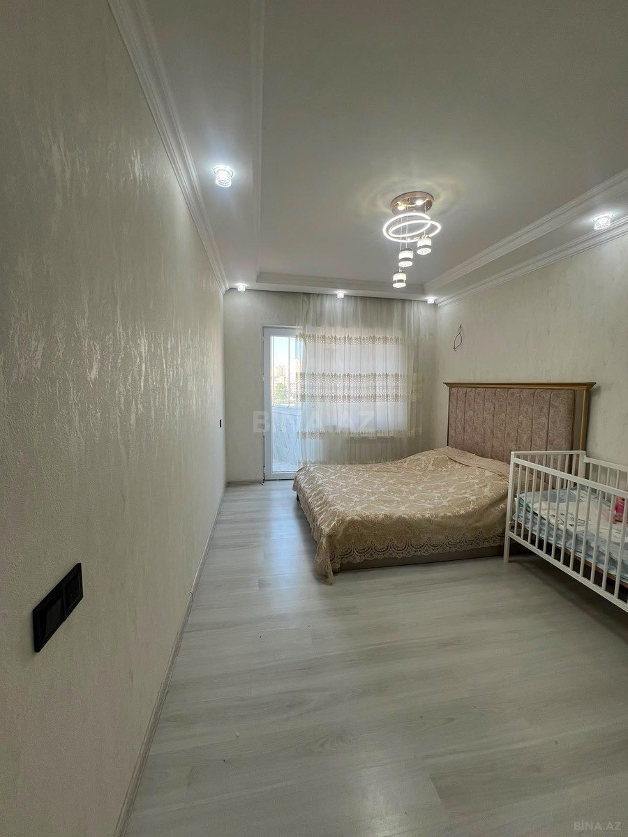 3 otaqlı Köhnə tikili, Memar Əcəmi m., Bakı
