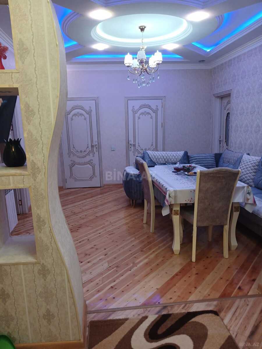3 otaqlı Yeni tikili, Xırdalan