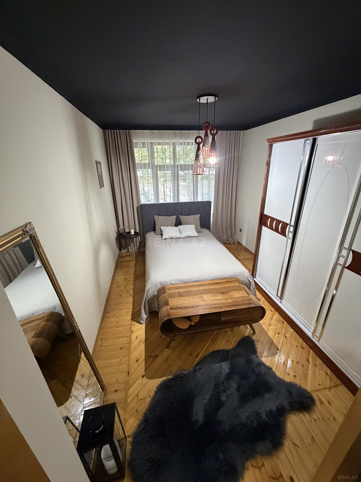 4 otaqlı Köhnə tikili, Bakıxanov q., Bakı