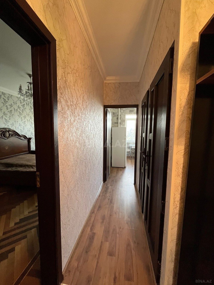 3 otaqlı Köhnə tikili, Memar Əcəmi m., Bakı