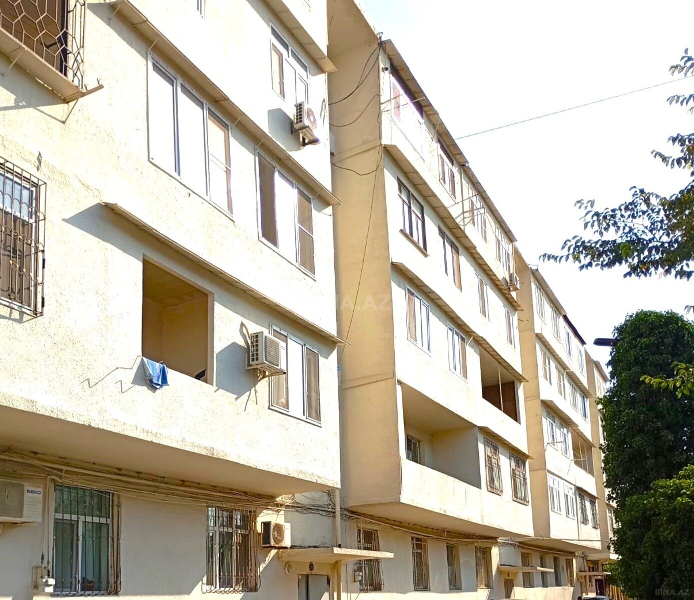 3 otaqlı Köhnə tikili, Bakıxanov q., Bakı