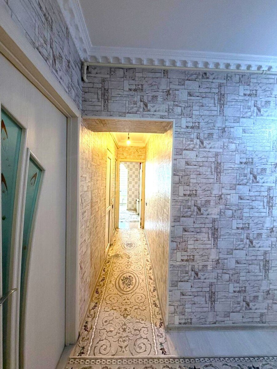 3 otaqlı Köhnə tikili, Bakıxanov q., Bakı
