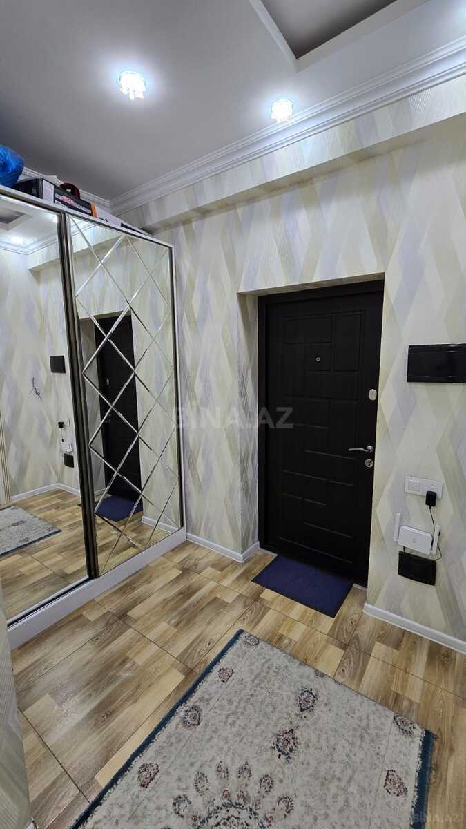 3 otaqlı Yeni tikili, Xırdalan