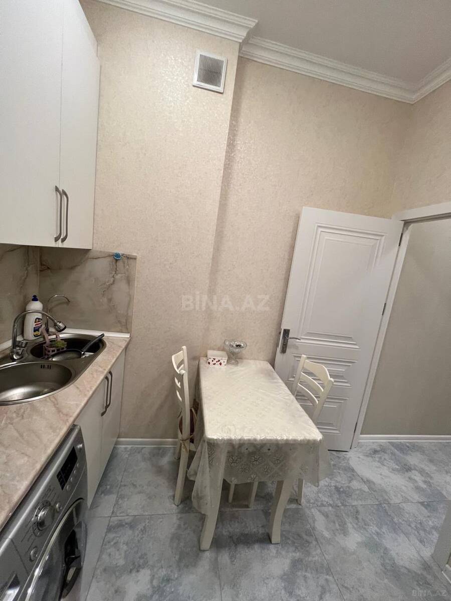 3 otaqlı Yeni tikili, Xırdalan