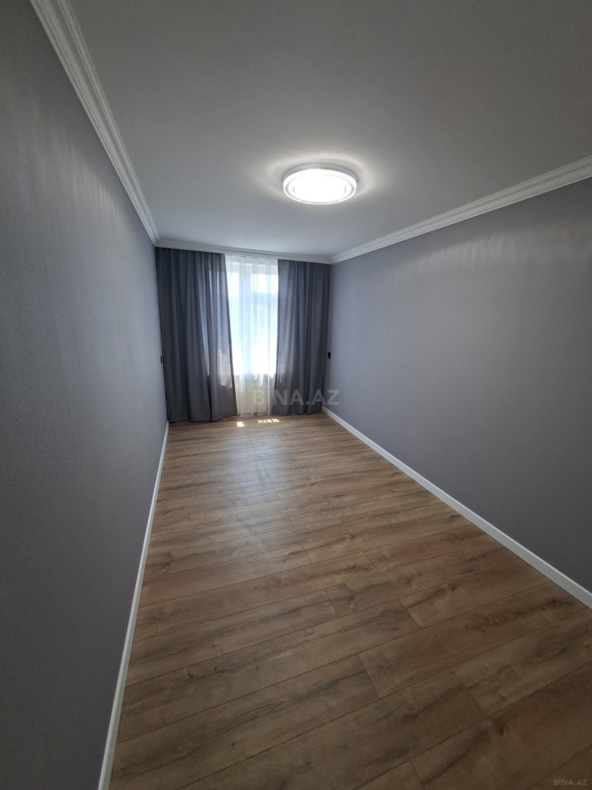 3 otaqlı Köhnə tikili, Qara Qarayev m., Bakı