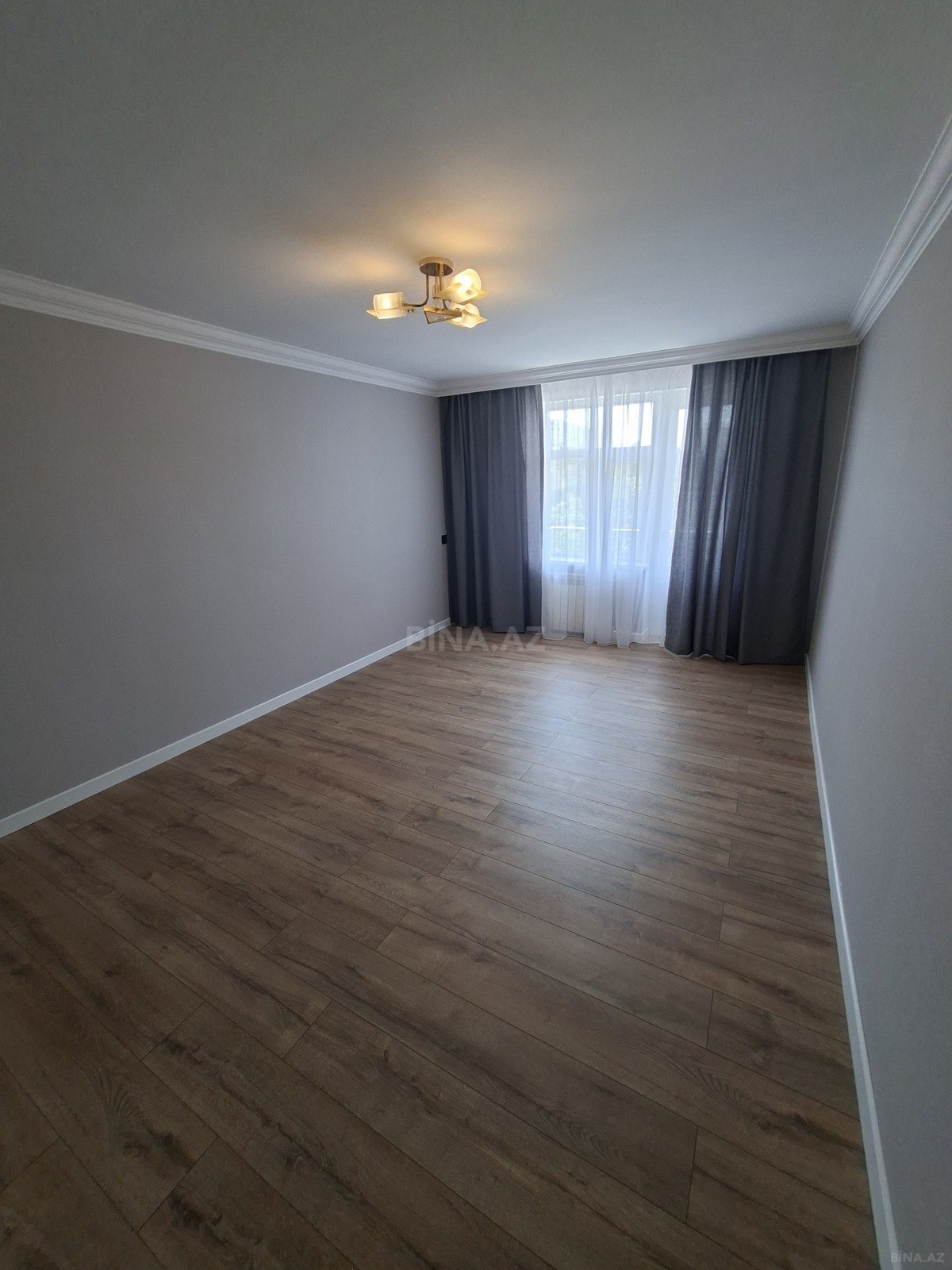 3 otaqlı Köhnə tikili, Qara Qarayev m., Bakı