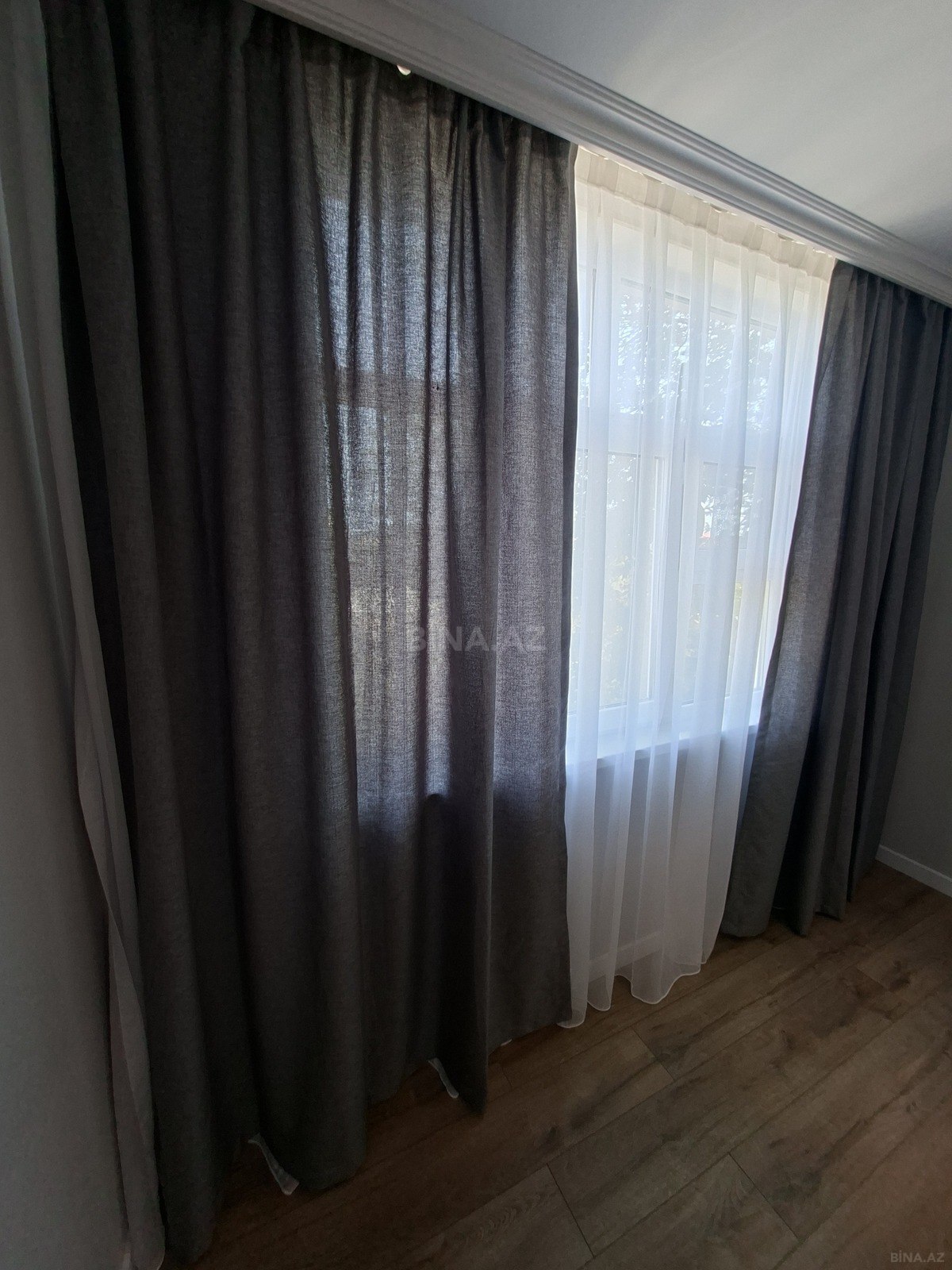 3 otaqlı Köhnə tikili, Qara Qarayev m., Bakı