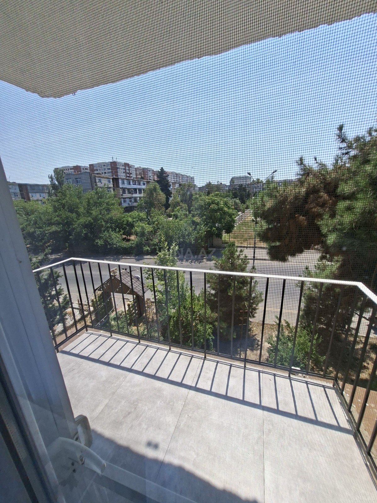 3 otaqlı Köhnə tikili, Qara Qarayev m., Bakı
