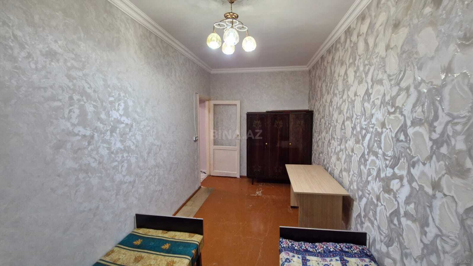 2 otaqlı Köhnə tikili, Memar Əcəmi m., Bakı