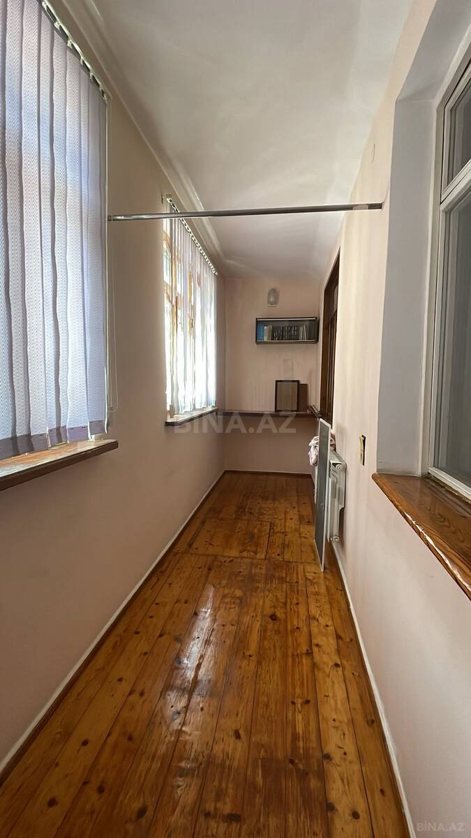 3 otaqlı Köhnə tikili, Elmlər Akademiyası m., Bakı