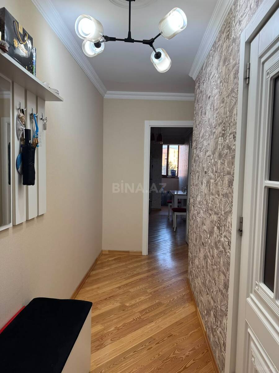 3 otaqlı Köhnə tikili, Memar Əcəmi m., Bakı