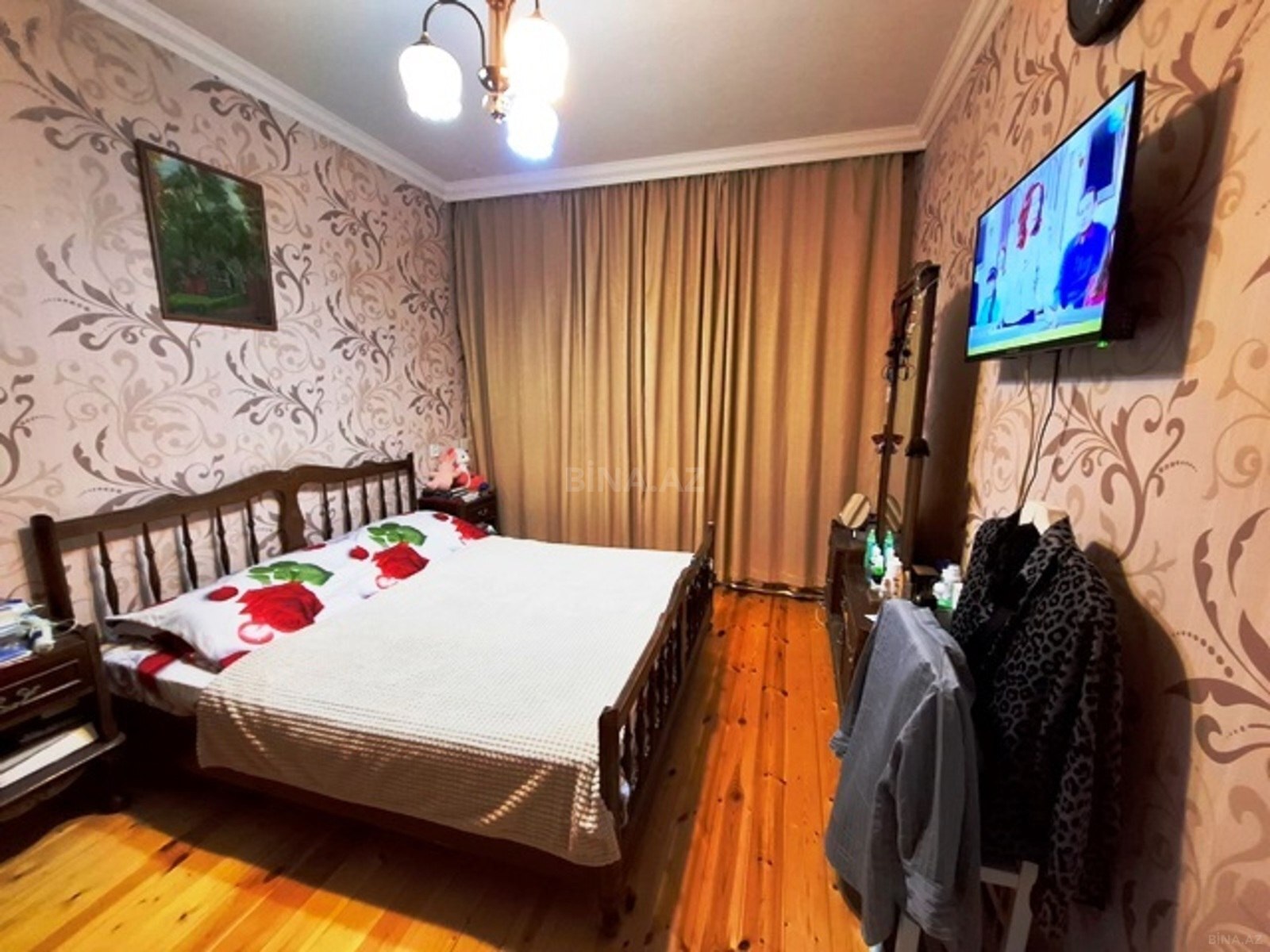 3 otaqlı Köhnə tikili, Neftçilər m., Bakı