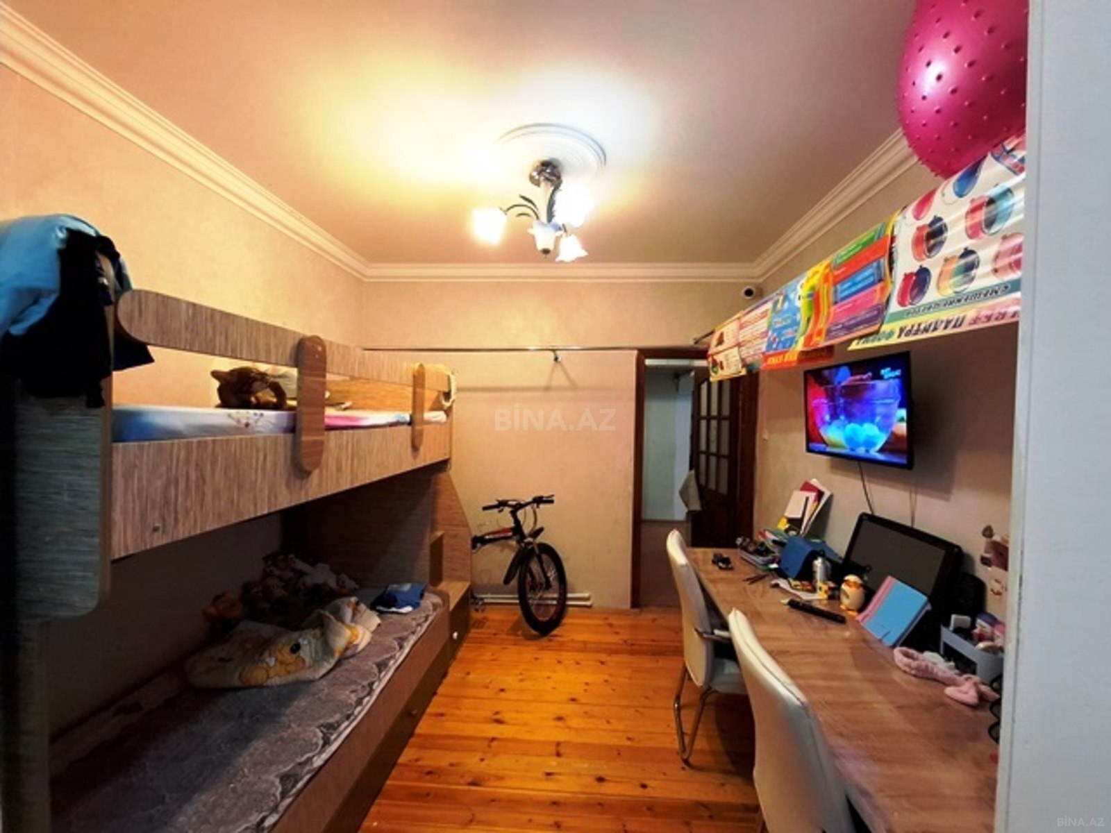 3 otaqlı Köhnə tikili, Neftçilər m., Bakı