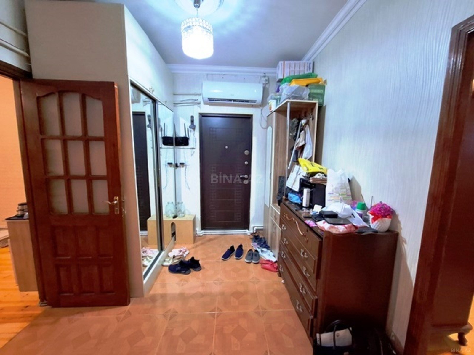 3 otaqlı Köhnə tikili, Neftçilər m., Bakı