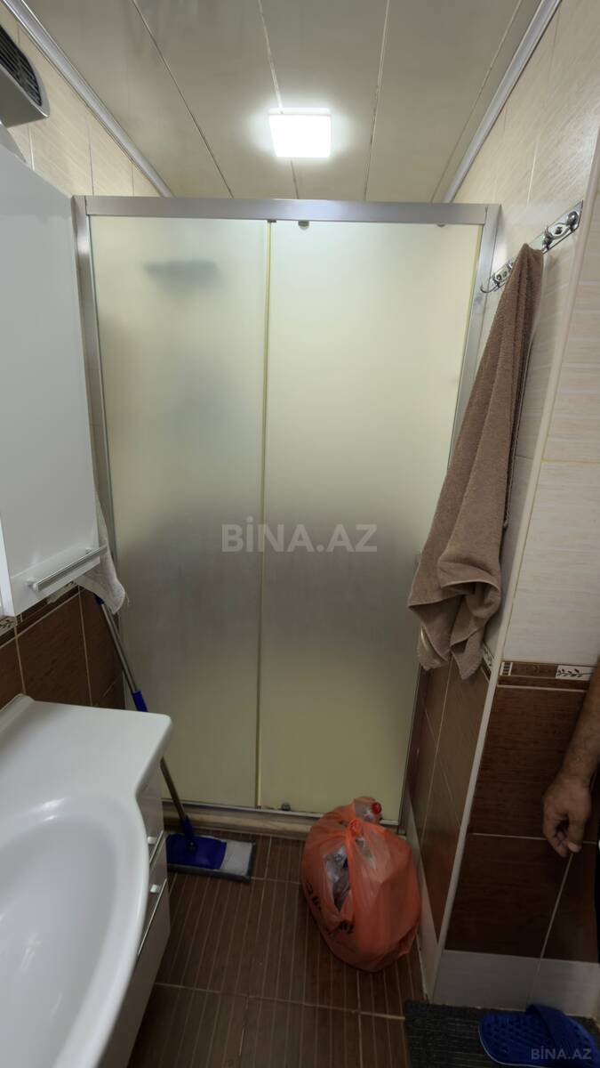 3 otaqlı Köhnə tikili, Memar Əcəmi m., Bakı