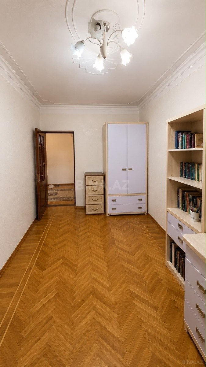 3 otaqlı Yeni tikili, Qara Qarayev m., Bakı