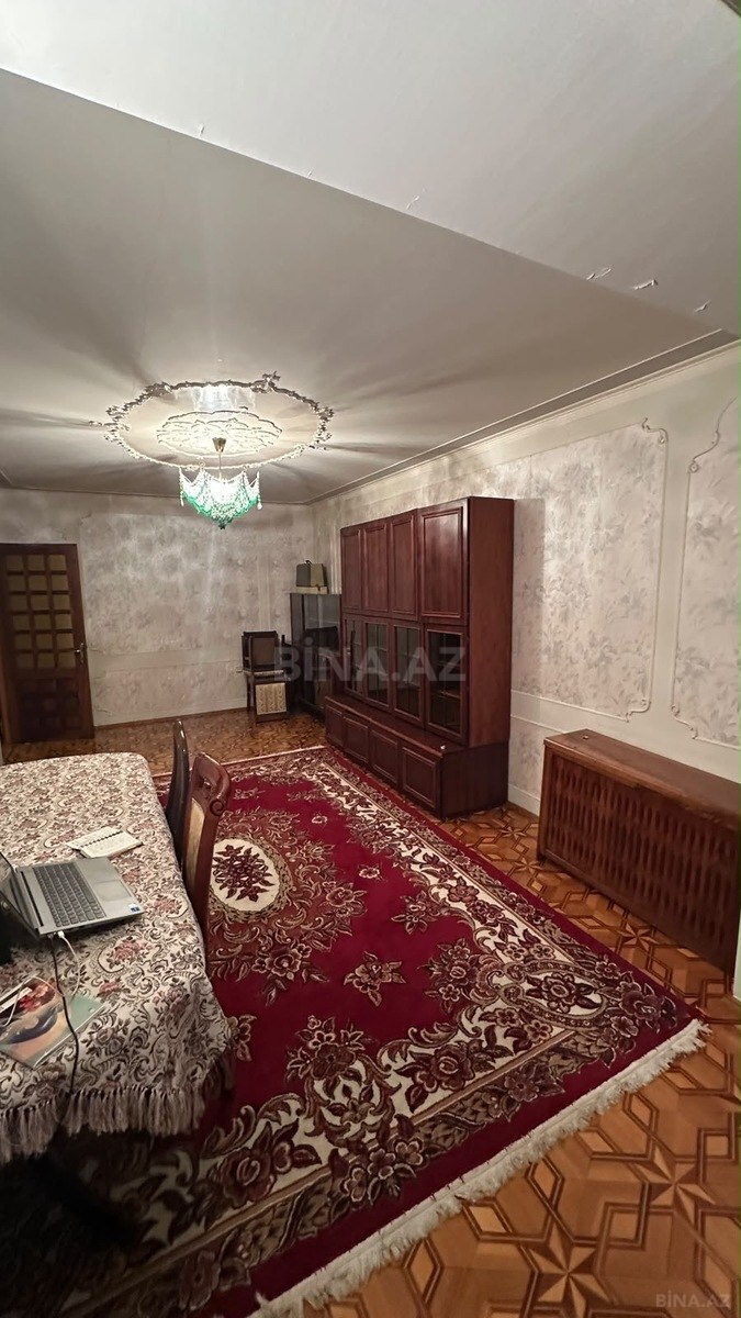 4 otaqlı Köhnə tikili, Əhmədli m., Bakı