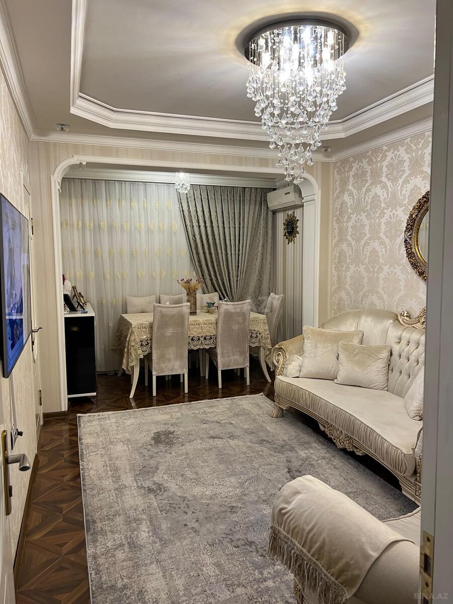 3 otaqlı Köhnə tikili, Memar Əcəmi m., Bakı