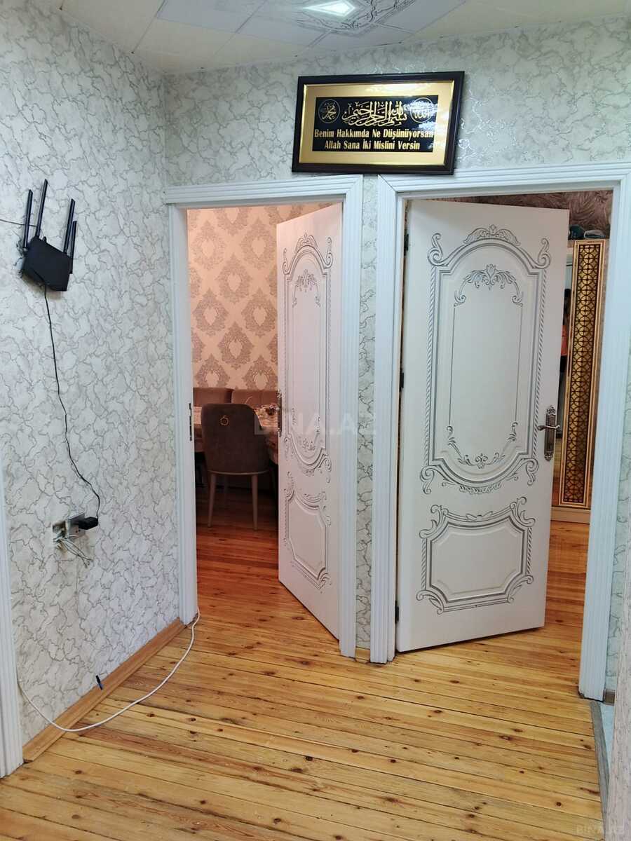 3 otaqlı Köhnə tikili, Həzi Aslanov m., Bakı