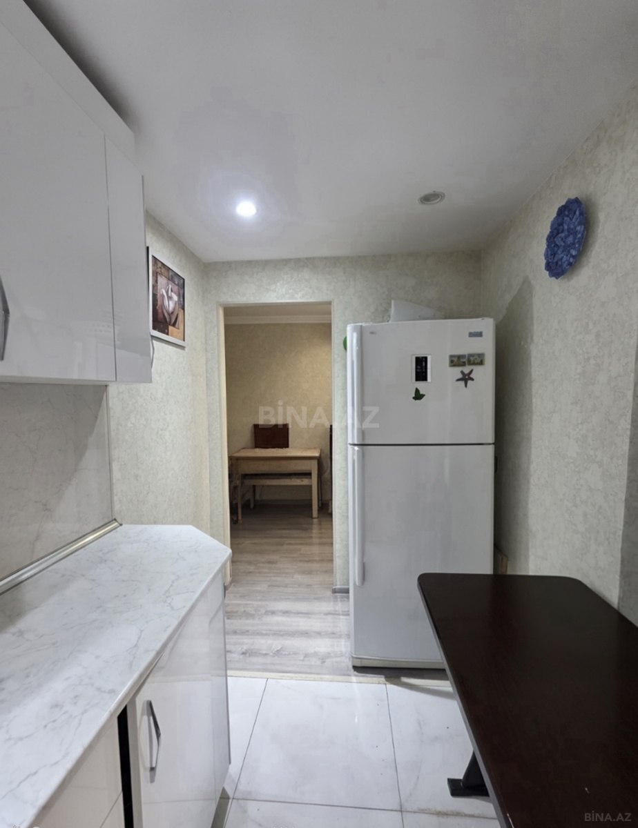 3 otaqlı Köhnə tikili, İnşaatçılar m., Bakı